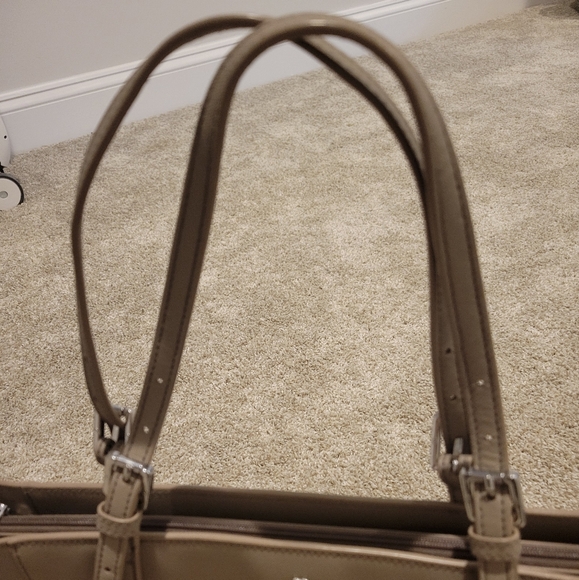 Tory Burch York Buckle Tote - Picture 7 of 16